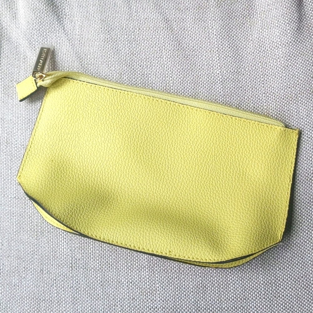 ✨NWOT Estee Lauder Cosmetic Bag